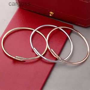 New Luxury Designer Bracelet 3mm Thinner Nail Fashion Unisex Cuff Couple Bangle Gold Titanium Steel Jewelry Valentines Day Gif NOWW