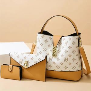 Neue Luxus -Designer -Taschen Umhängetasche Cross Lod Bag Frau Handtasche Echt Leder Frauen Messenger Umhängetasche 3 Set