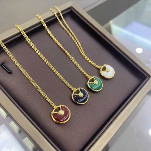 High Quality Luxury Necklace Kajia Version Natural White Fritillaria Talisman for Womens Safety Buckle Red Jade Marrow Peacock Mini Collar Chain