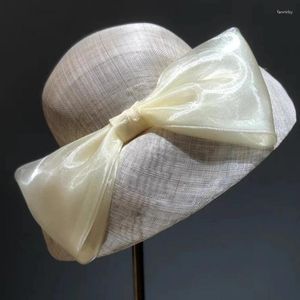 Beretti di alta qualità in stile Hepburn francese grande arco lino a maglie visor elegante gambo di moda per banchetti cappello a cilindro