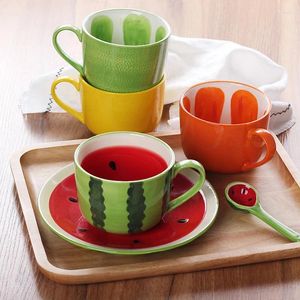 Muggar 400 ml Creative Fruit Coffee Mug Watermelon Orange Formed Ceramic Breakfast Cup Tecknad te mjölk stor kapacitet gåva