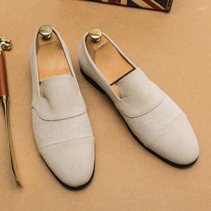 Sıradan ayakkabılar beyaz lüks erkek loafers moccasins yaz moda adam yüksek kaliteli süet Koreli versiyon sürüş düzlükleri