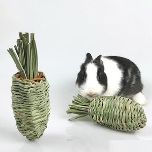 Decorative Flowers Wreaths 1 Pc Rabbit Water Grass Radish Toys Natural Hand-Woven Molar Toy Supplies For Guinea Pig Chinchilla Dro Dhifh