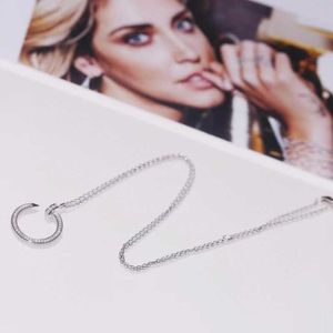 Högkvalitativ lyxhalsband JXJS925 Sterling Silver Card Home Liten Nail Womens Simple Personality Sense Design Tröja kedja Tillbehör