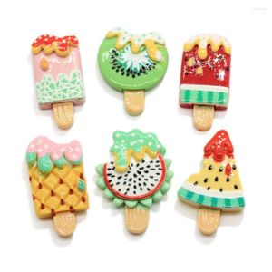 Estatuetas decorativas Kawaii Kiwi Strawberry Fruit Scere Cream Simulation Food Resina Flatback Cabochons Scrapbooking para telefone DIY artesanato