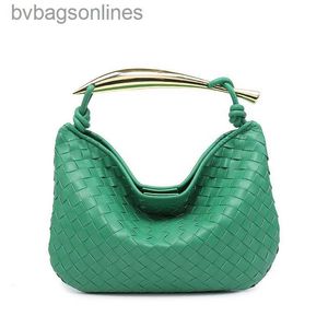 حقائب مصممة عتيقة لبلات Bottgss 2024 Womens Sardine Woven Womens Bag Sardine Metal Handle Landarm Lageld Minerique Straddle مع الشعار الأصلي