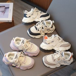 Neue Kinderschuhe Fashion Kids Sneakers Größe 26-35 Mädchen und Jungen Sportschuhe atmungsbezogene lässige Kindersportschuhe weiche Soled atmable Baby Sneakers