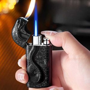 Lighters Creative Embossed Snake King Double Flame Gas Lighter Blue Flame ic Alloy Material Double Flame Conversion Mens Lighter T240422