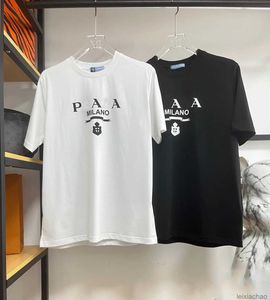 İtalya Moda Tasarımcısı Erkek ve Kadın Tee Europe ve America Lüks Mektup Baskı Erkekler Kısa Kollu Tee Üst Kıyafetler Sıradan Pamuk Hip-Hop Milano T-Shirt