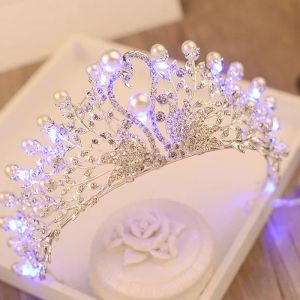 Schmuck Vintage Crystal Pearl Swan Crown Braut leuchtende Krone Hochzeit Schmuck Kristallkristall Diadem mit LED LIGHT GURMS BUTTAIRY FEY Tiara