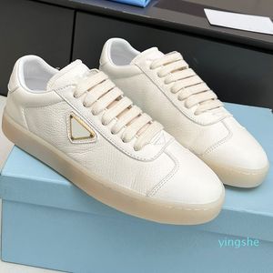 2024 sneaker studentesche in pelle midollo di decorazioni in pelle casual