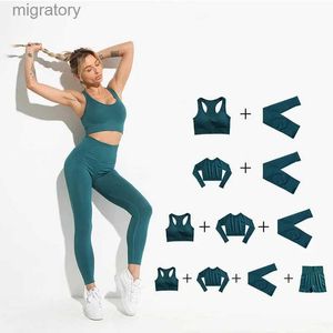 Kvinnors träningsdräkter Kvinnor Sömlösa Yoga Set Training Sportkläder Bosakning 2021 YQ240422