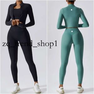 LL Brand Yoga Roupet Three Pieces Vest+Calça+Jackets Suits Exercício Fitness Wear Running Elastic Adult Workout Sportswear Elastic Toups Tops 311