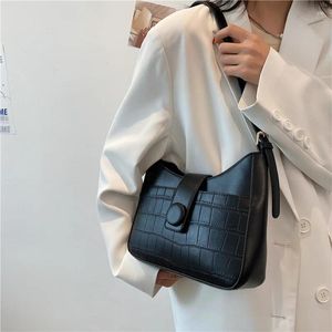 Axelväskor 2024 Trend Fashion Underarm Bag Stone Pattern Single Solid Color Commuter Women's Messenger Western Style Summer