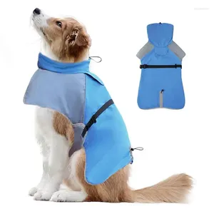 犬用の犬アパレルペットレインコートレインコートポンチョ防水性ミディアムサイズの服