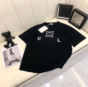 여성 티셔츠 디자이너 여성용 셔츠 편지와 도트 패션 Tshirt with with admoidered letters 여름 ​​짧은 슬리브 탑 티 여자 주류 옷 34546