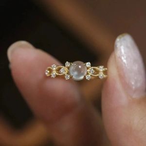 Bands Huitan Round Imitation Opal Finger Ring for Women Gold Color Unique Bridal Wedding Party Accessories Gift New Statement Jewelry