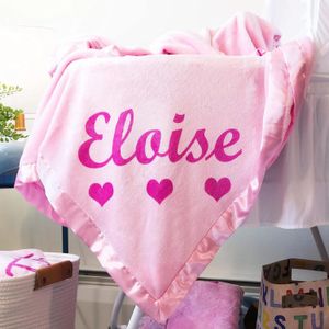 Nome bambino personalizzato Coperta di flanella per bambini regalo di compleanno di bambini morbido per tutta la stagione personalizzata ricami blu viola rosa coperta 240417