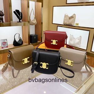 Дизайнерские сумки высокого класса для женщин Celli Light Women Bag Новая маленькая квадратная сумка с большим плечом плечо плеч