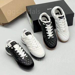 Tasarımcı Run Ayakkabı Tenis Ayakkabı Orijinal Deri Açık Durum Loafer Vintage Black Beyaz Sneaker Düz Düşük Erkek Kadın Basketbol Moda Yürüyüşü Ayakkabı Spor Eğitmen