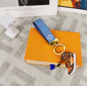 Luxury Designer Wallet Keychain Favor Pendant Keyring Mini Shoe Keychain Handmade Leather Keychains Men Women Bag Pendant Accessories