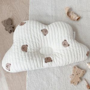 Cuscino 2022 neonato neonato orso carino ricamo morbido a forma comoda cuscino per bambini cuscini di cotone fiore dolce