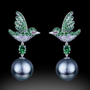 Dangle Chandelier Exquisite Silver Color Bird Earrings Metal Inlaid Green Natural Stone Drop for Women Retro Engagement Jewelry H240423