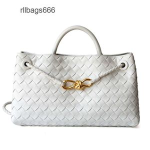 Buckle Classic Luxury Shoulder Top Bag Bags Venetas Lady Leather High Woven Metal Handbag Designer Totes Cowhide Andiamo Rope 29cm Layer Womens Bottegss One 69B5