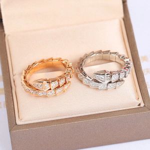 Ringar klassiska heta försäljning 925 Sterling Silver Zircon Elastic Snake Bone Ring for Women's Fashion Luxury Brand Advanced Design Jewelry