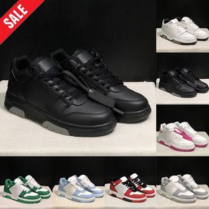 Svart vit designer casual skor ut kontor män kvinnor plattform platta-form chaussure topp låg designer sneakers sport promenad lyxtränare