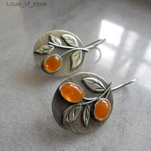 Dangle Chandelier Vintage Silver Color Leaf Orange Stone Earring Engraved Oval Metal Plant Hook Earrings for Women Jewelry H240423