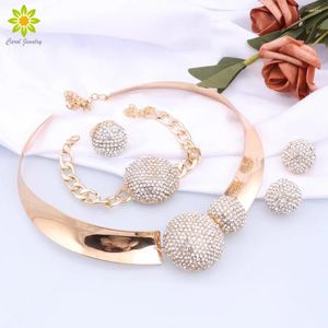 Orecchini di collana set alla moda Dubai Gold Color Bracciale Ring per donne Nigeria Nigeria Sposa gioielli