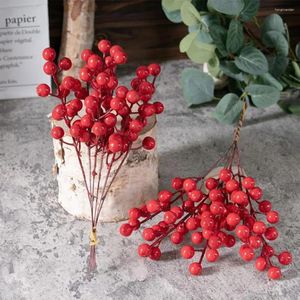 Dekorative Blumen 5pcs 6 Köpfe künstliche Beeren Zweig gefälschte Pflanzen Bouquet DIY Wrack Supplies Accessoires für Weihnachten Party Wohnkultur