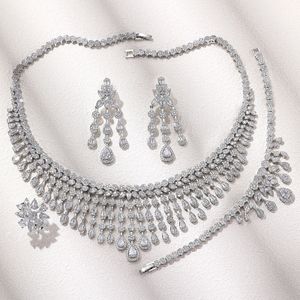 Dubai Nigeria Africa 4 -stycken Set Womens Cubic Zirconia Jewelry Bridal Wedding Party Luxury CZ Crystal 240401