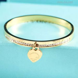 Tiffanybead Bracelet Chain Luxury Designers Gold Bracelet for Women Love Stamp Engraving Letter Bracelet Fashion Elegant Jewelry Birthday Gift 7858