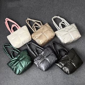 Designer neuer Leder -Tasche Damen Marke Klassische Atmosphäre große Kapazität Pendlertasche Mobile Münze im Freien hohe Aussehen Stufe Bag Großhandel Fabrikpreis