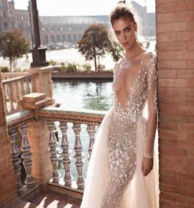 Berta bröllopsklänningar spetsar 3DFLORAL Appliques Sheer Long Sleeves Brudklänningar Sexig bröst Exponerad Aline Wedding Dress med OVSK1415439