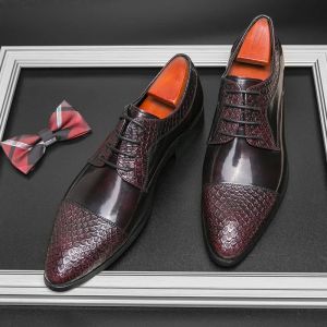 Luxury Patent Leather Men Fashion Business Office Dress Shoe Italian Oxfords Derby Shoe Point Toe Wedding Party Formal Loafers