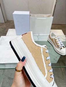 Embroidered new women's ace casual shoes, French luxury sports shoes, essential shoes for outdoor mountaineering and shopping,