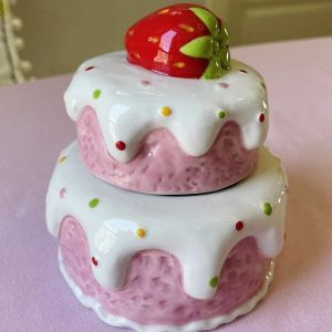 Банки 1pcs Керамический мороженое клубничное пирог для хранения резервуара для приправы десерт чаша ремесленная орнамент