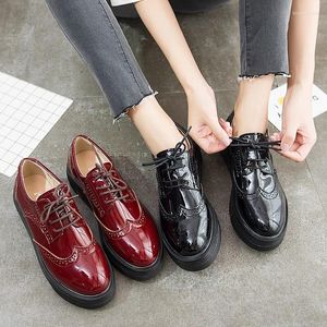 Casual Shoes Japanned Leather Brogue Woman Carved Lace-up Muffin Creepers Plus Size 34-43 Flats Comfy Round Toe Footwear Platform