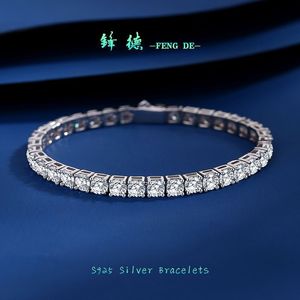 S925 Sterling Silver Silver Mosang Stone Tennis Bracelet Mens 및 Womens 지르콘 세련된 수공예 인터넷 동일한 스타일 240423