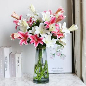 装飾的な花3heads lily exquisite Realistic pu Fake Fake Plantsシンプルな洗える