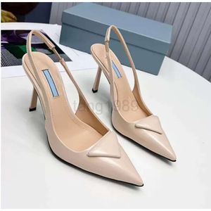 Designerin Frau Kleiderschuhe Strauchsteine Frauen Pumpen Kristall Bogenknoten Satin Summer Lady Schuhe echte Leder High Heels Party Prom Schuh