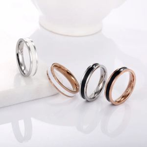 バンドJeemangoTitanium Steel Fashion Black White Epoxy Couple Ring Rose Gold Color Engagement Wedding Rings for Women JR18052