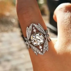 Bands Huitan Creative Design Bridal Wedding Rings Hollow Band Sparkling Cubic Zirconia Crystal Rings for Women Party Fashion Jewelry