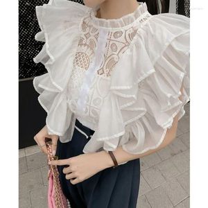 Frauenblusen Hemden für Frauen 2024 Sommer Crop Top White Hollow Out Sexy Flying Sleeve Short Lace Shirt Korean Fashion Puppe