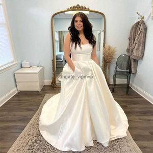 Zivil Elfenbein Eine Linie Brautkleider mit Taschenbreite Rückenfreier Brautkleid Falten Satin Country Hochzeitskleider