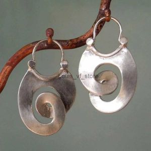 Dangle żyrandol Cyganowy Curl Metal Hoop Kolczyki dla kobiet biżuteria Vintage srebrny kolor puste spiralne uzwojenie wiszące H240423