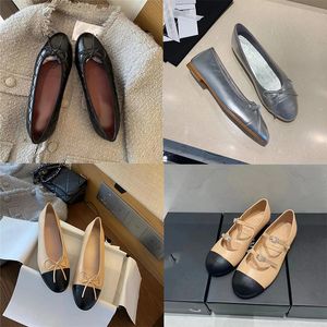 Fashion Dress shoes woman Ballet Flats heels shoes 100% cowhide letter bow wedding shoes fashion black Flat boat shoe Lady leather Trample Lazy Loafer Sneakers 35-42